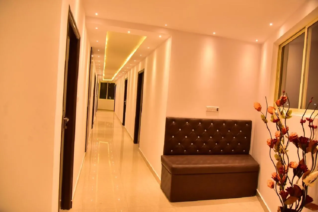 Le Oak Inn Mysore 3*,